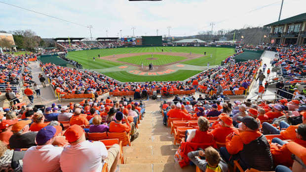 DougKingsmoreStadium11.DT_